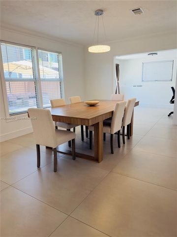 1524 NE 14th Ter, Fort Lauderdale, FL 33304