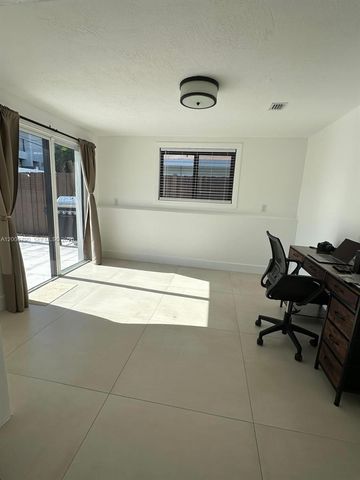 1524 NE 14th Ter, Fort Lauderdale, FL 33304