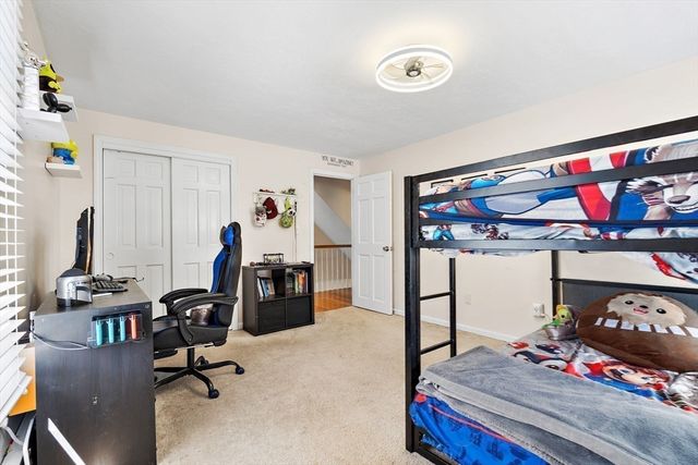 18 Villanova Dr, Westford, MA 01886