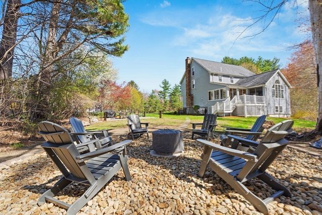 18 Villanova Dr, Westford, MA 01886
