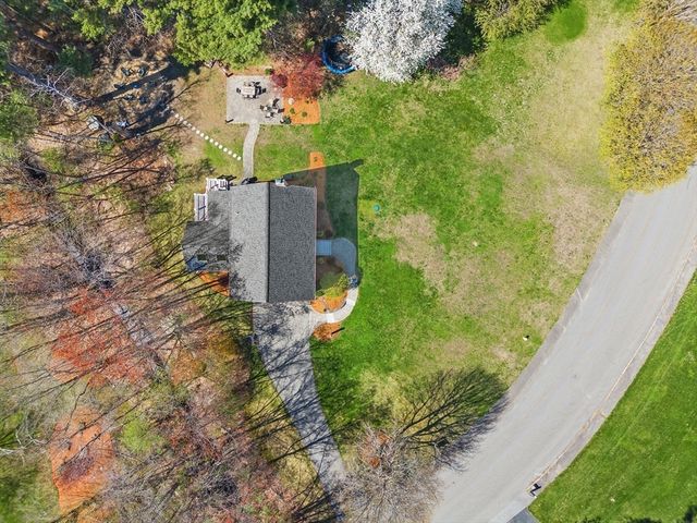 18 Villanova Dr, Westford, MA 01886