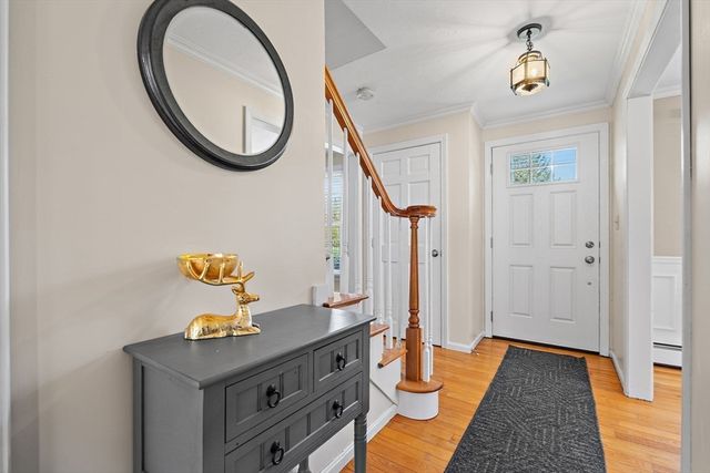 18 Villanova Dr, Westford, MA 01886