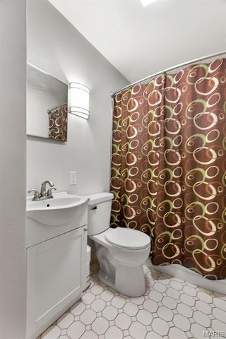 4037 Robert Avenue, St Louis, MO 63116