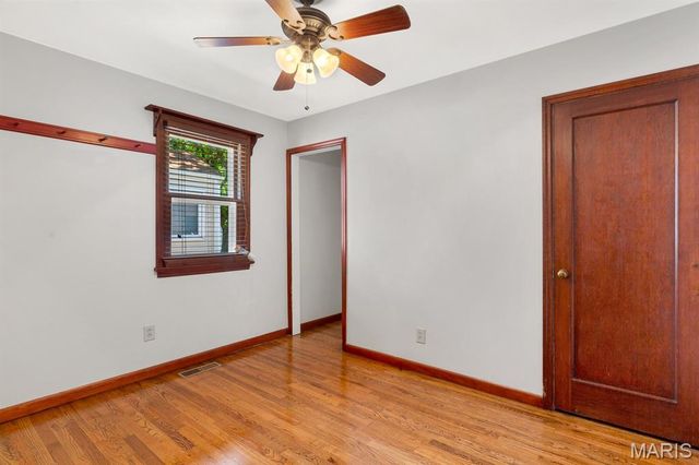 4037 Robert Avenue, St Louis, MO 63116