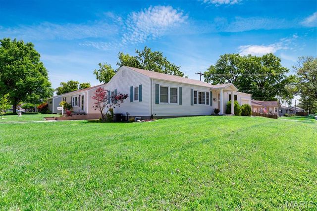 4037 Robert Avenue, St Louis, MO 63116