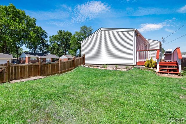 4037 Robert Avenue, St Louis, MO 63116