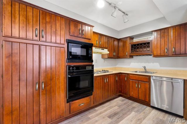 4037 Robert Avenue, St Louis, MO 63116