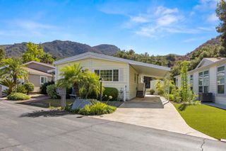 8975 Lawrence Welk 2, Escondido, CA 92026