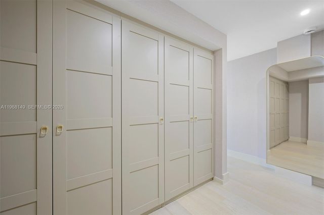 6900 Bay Dr 8A, Miami Beach, FL 33141