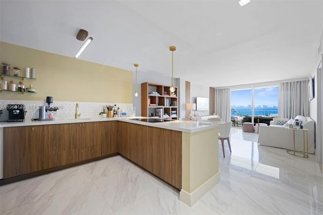 6900 Bay Dr 8A, Miami Beach, FL 33141