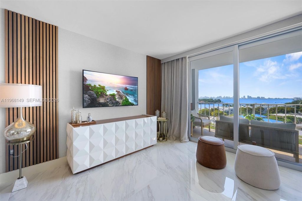 6900 Bay Dr 8A, Miami Beach, FL 33141