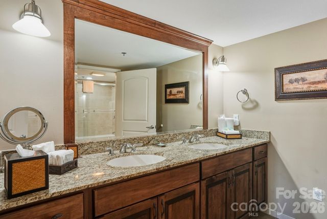 402 Bowling Park Road 402, Asheville, NC 28803