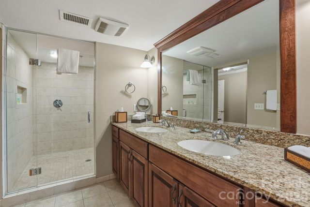 402 Bowling Park Road 402, Asheville, NC 28803