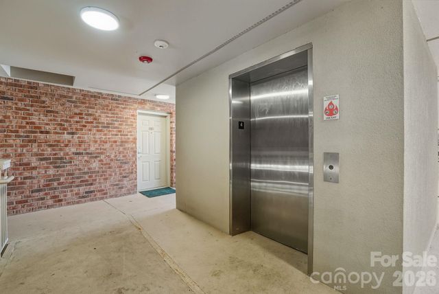 402 Bowling Park Road 402, Asheville, NC 28803