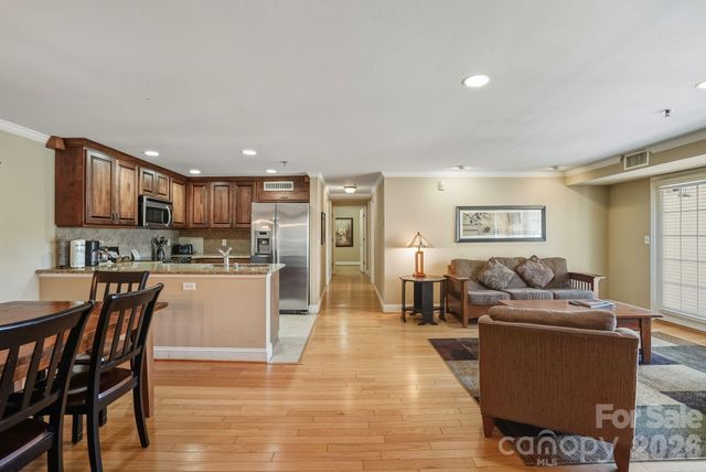 402 Bowling Park Road 402, Asheville, NC 28803