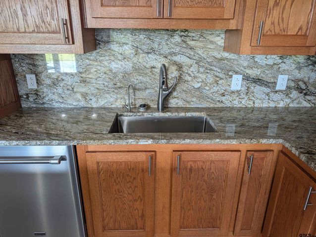21855 S FM 148, Kemp, TX 75143