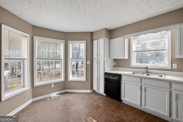 205 Pineknoll Court, Ellenwood, GA 30294