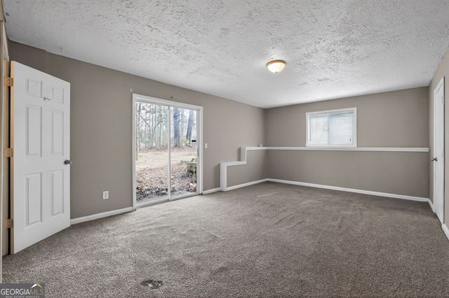 205 Pineknoll Court, Ellenwood, GA 30294