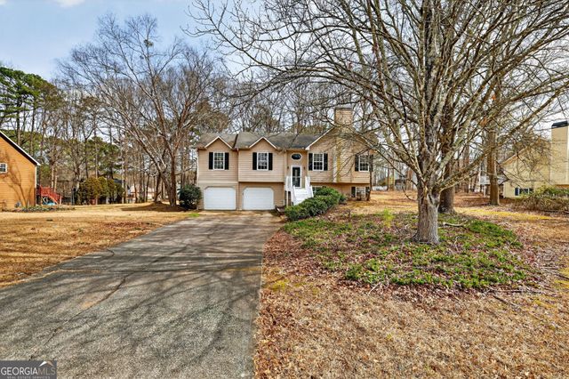 205 Pineknoll Court, Ellenwood, GA 30294