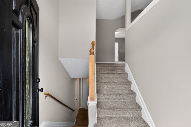 205 Pineknoll Court, Ellenwood, GA 30294