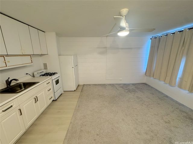 1550 Wilder Avenue B204, Honolulu, HI 96822