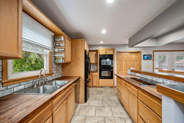 5836 Jefferson Street NE, Fridley, MN 55432