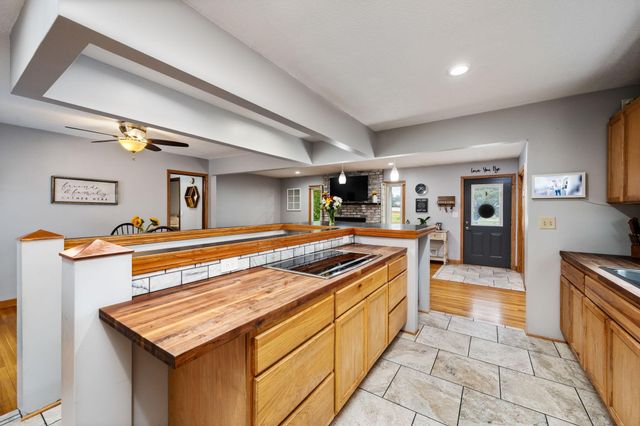 5836 Jefferson Street NE, Fridley, MN 55432