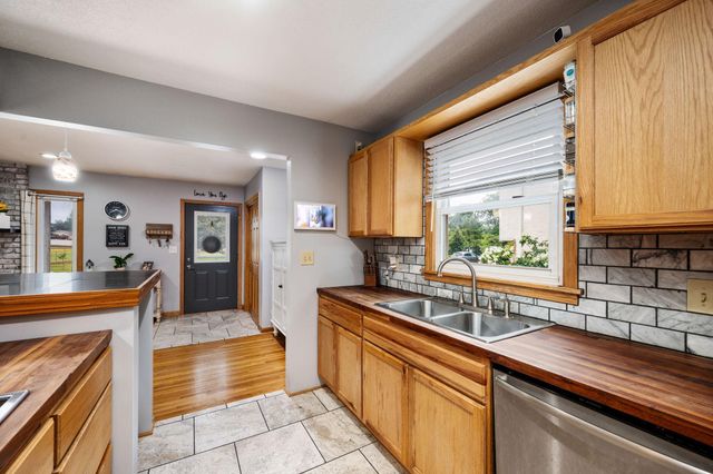 5836 Jefferson Street NE, Fridley, MN 55432