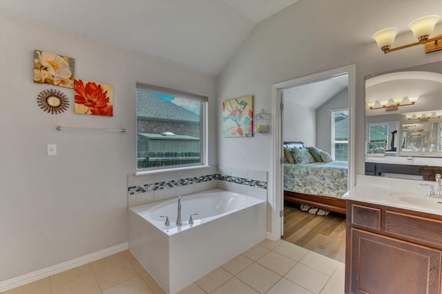 902 Catalina LN, Austin, TX 78737