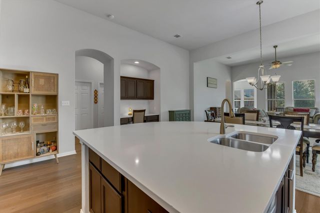 902 Catalina LN, Austin, TX 78737