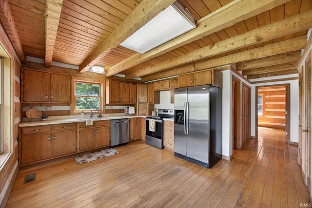 7600 E Pine Grove Road, Bloomington, IN 47401