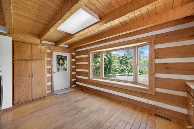 7600 E Pine Grove Road, Bloomington, IN 47401