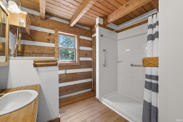 7600 E Pine Grove Road, Bloomington, IN 47401