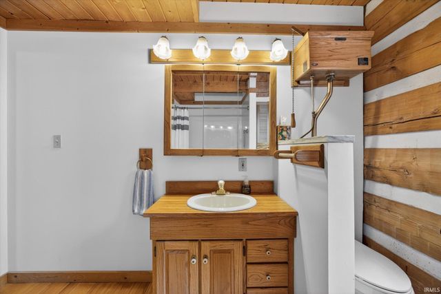 7600 E Pine Grove Road, Bloomington, IN 47401