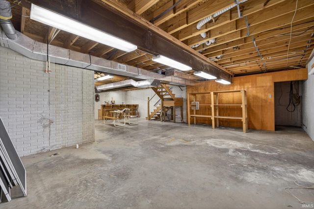 7600 E Pine Grove Road, Bloomington, IN 47401