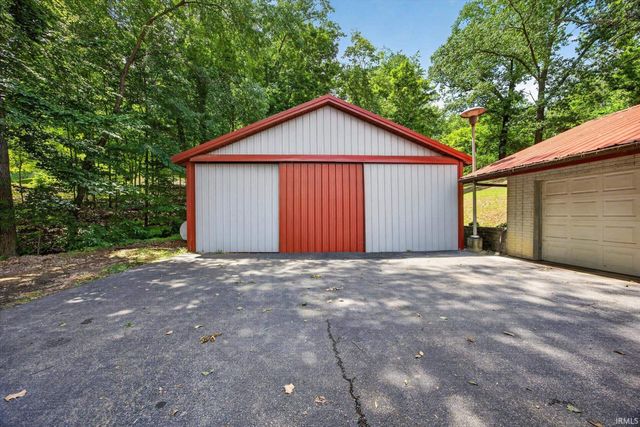 7600 E Pine Grove Road, Bloomington, IN 47401