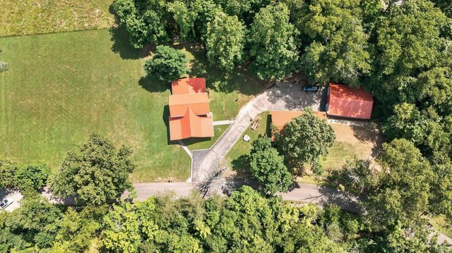 7600 E Pine Grove Road, Bloomington, IN 47401