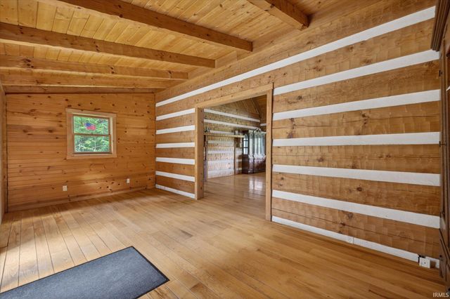 7600 E Pine Grove Road, Bloomington, IN 47401
