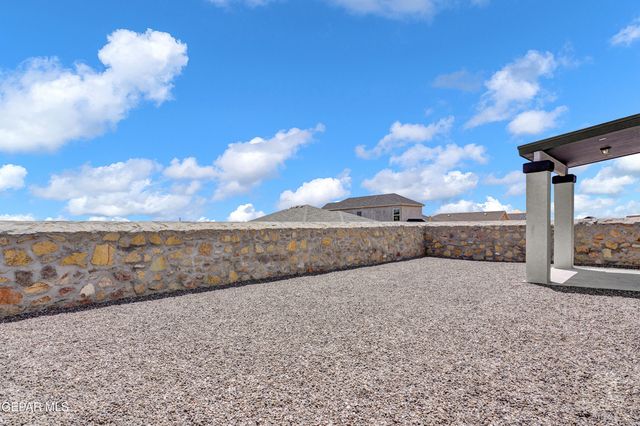 110 Peregrino Trail, Santa Teresa, NM 88008