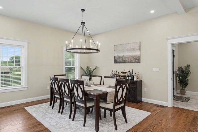 19 Katherine St, Acushnet, MA 02743