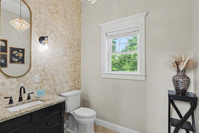 19 Katherine St, Acushnet, MA 02743