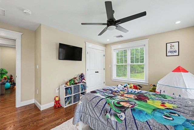 19 Katherine St, Acushnet, MA 02743