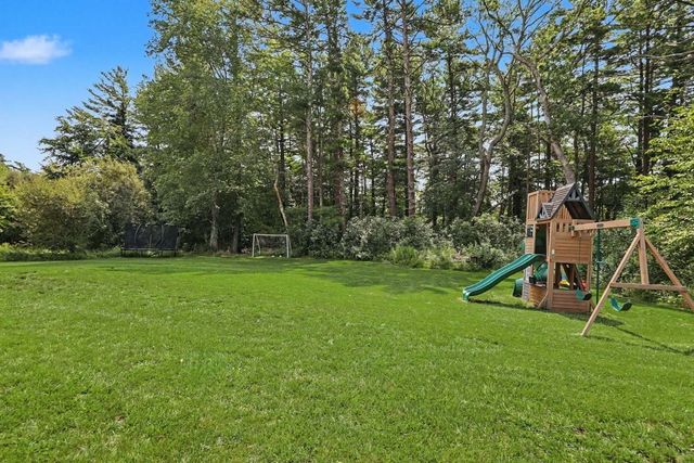19 Katherine St, Acushnet, MA 02743