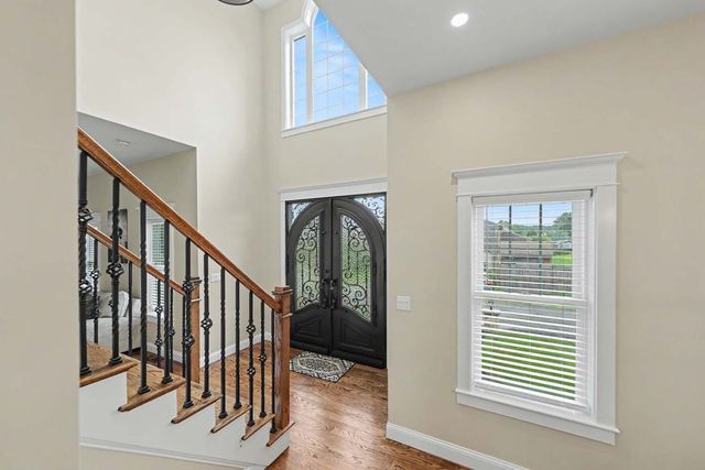 19 Katherine St, Acushnet, MA 02743