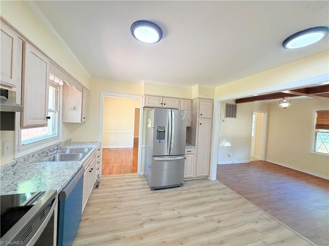 2607 Antoine Drive, Greensboro, NC 27407