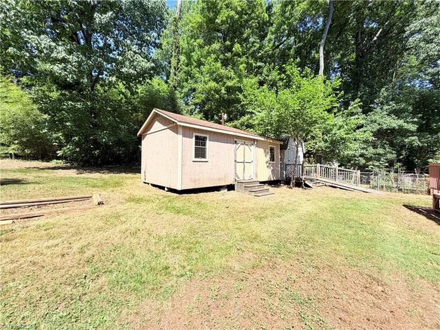 2607 Antoine Drive, Greensboro, NC 27407