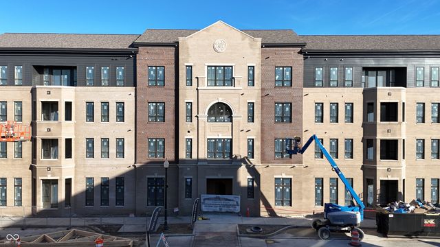 925 Veterans Way 101, Carmel, IN 46032