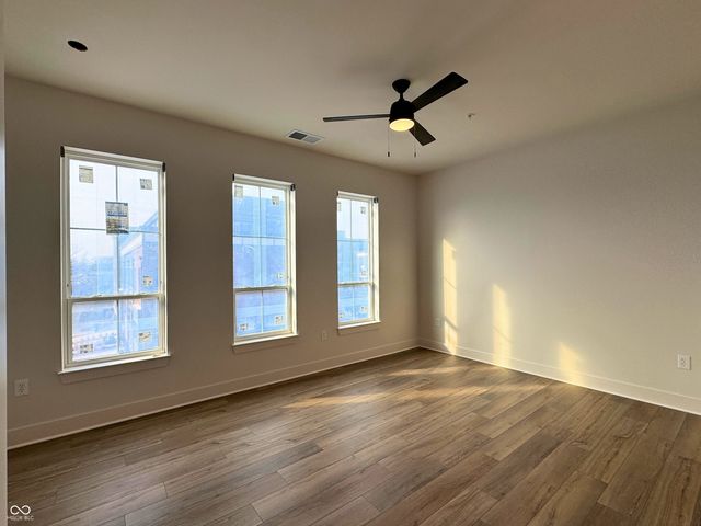 925 Veterans Way 101, Carmel, IN 46032