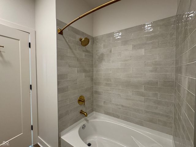 925 Veterans Way 101, Carmel, IN 46032