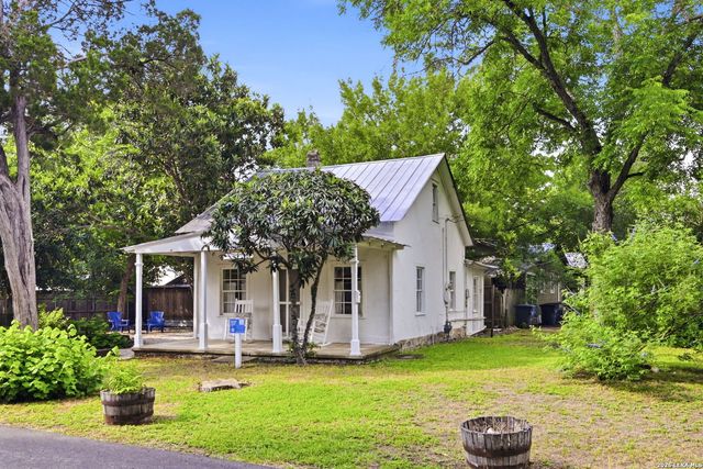 475 Butcher St, New Braunfels, TX 78130